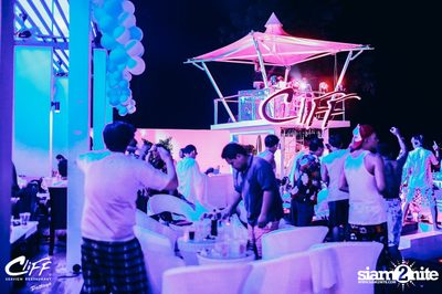Ping & Season Chill Pool Party at Cliff Seaview Restaurant — photo 167