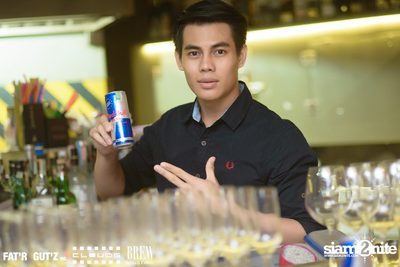 Seenspace Invasion ที่ร้าน Clouds, Fat'R Gut'z และ BREW Beers & Ciders — photo 1