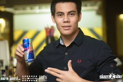 Seenspace Invasion ที่ร้าน Clouds, Fat'R Gut'z และ BREW Beers & Ciders — photo 2
