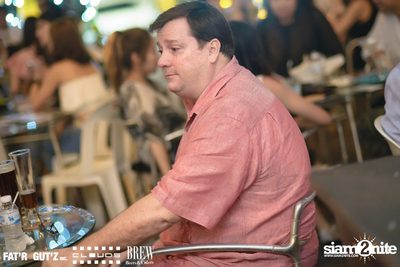 Seenspace Invasion ที่ร้าน Clouds, Fat'R Gut'z และ BREW Beers & Ciders — photo 9