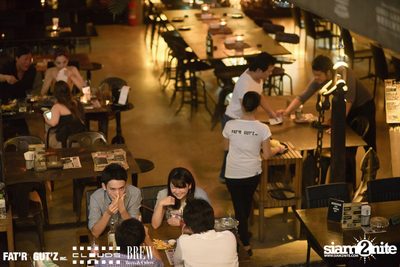Seenspace Invasion ที่ร้าน Clouds, Fat'R Gut'z และ BREW Beers & Ciders — photo 23