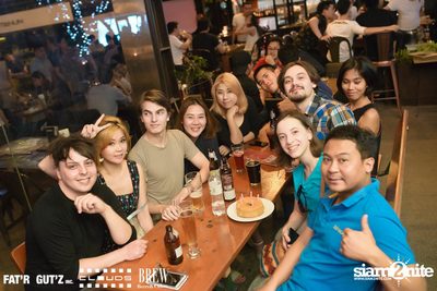 Seenspace Invasion ที่ร้าน Clouds, Fat'R Gut'z และ BREW Beers & Ciders — photo 38
