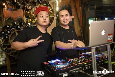 Seenspace Invasion ที่ร้าน Clouds, Fat'R Gut'z และ BREW Beers & Ciders — photo 43