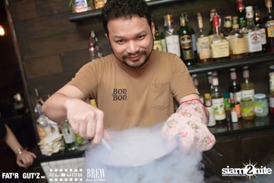 Seenspace Invasion ที่ร้าน Clouds, Fat'R Gut'z และ BREW Beers & Ciders — photo 53
