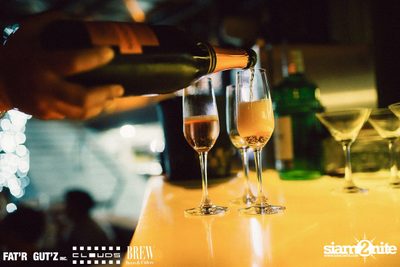 Seenspace Invasion ที่ร้าน Clouds, Fat'R Gut'z และ BREW Beers & Ciders — photo 60