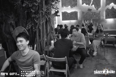Seenspace Invasion ที่ร้าน Clouds, Fat'R Gut'z และ BREW Beers & Ciders — photo 65
