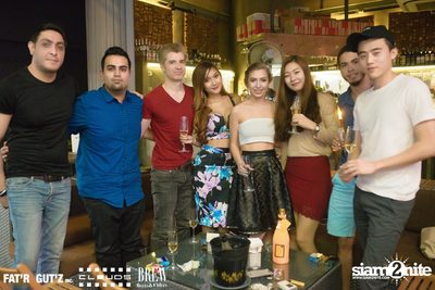 Seenspace Invasion ที่ร้าน Clouds, Fat'R Gut'z และ BREW Beers & Ciders — photo 84
