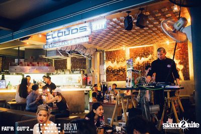 Seenspace Invasion ที่ร้าน Clouds, Fat'R Gut'z และ BREW Beers & Ciders — photo 93