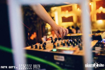 Seenspace Invasion ที่ร้าน Clouds, Fat'R Gut'z และ BREW Beers & Ciders — photo 101