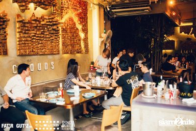Seenspace Invasion ที่ร้าน Clouds, Fat'R Gut'z และ BREW Beers & Ciders — photo 102