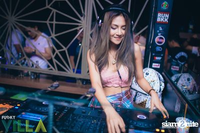 Friday Night at Funky Villa, Thonglor Arena 10 — photo 93