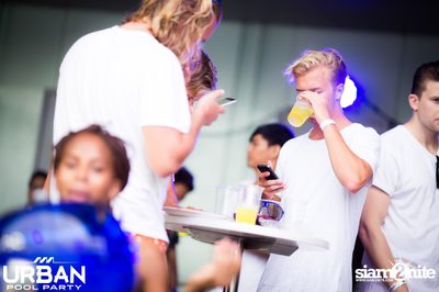 THAMMATAI นำเสนอ Urban Pool Party ที่โรงแรม โซฟิเทล โซ — photo 29