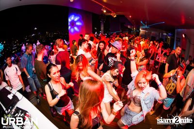 THAMMATAI นำเสนอ Urban Pool Party ที่โรงแรม โซฟิเทล โซ — photo 205