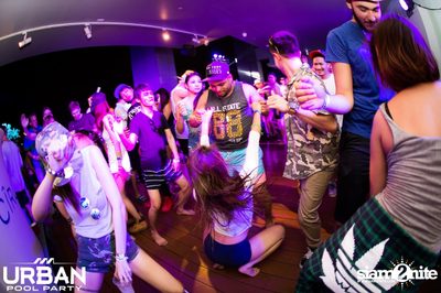 THAMMATAI นำเสนอ Urban Pool Party ที่โรงแรม โซฟิเทล โซ — photo 208