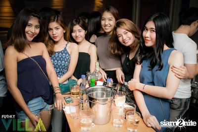 Two Popetorn Live at Funky Villa, Thonglor 10 — photo 4