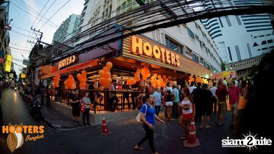 Grand Opening at Hooters Nana, Sukhumvit Soi 4 — photo 13