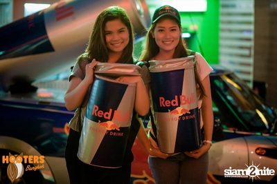 Grand Opening at Hooters Nana, Sukhumvit Soi 4 — photo 23