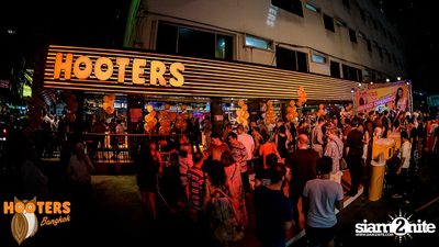 Grand Opening at Hooters Nana, Sukhumvit Soi 4 — photo 115