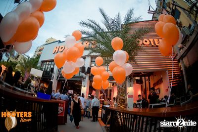 Grand Opening at Hooters Pattaya, Pattaya Beach Road — photo 16