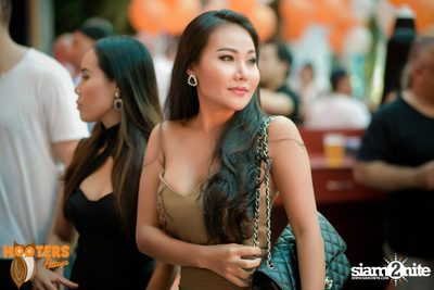 Grand Opening at Hooters Pattaya, Pattaya Beach Road — photo 21