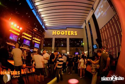 Grand Opening at Hooters Pattaya, Pattaya Beach Road — photo 25