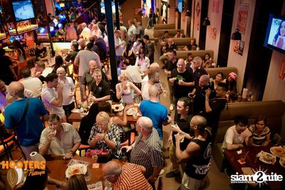 Grand Opening at Hooters Pattaya, Pattaya Beach Road — photo 39