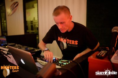 Grand Opening at Hooters Pattaya, Pattaya Beach Road — photo 40