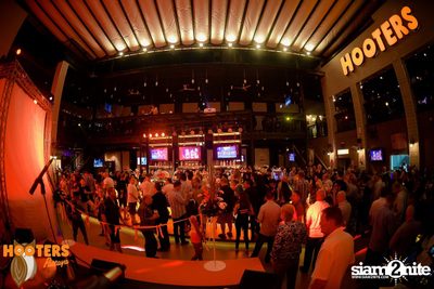 Grand Opening at Hooters Pattaya, Pattaya Beach Road — photo 43