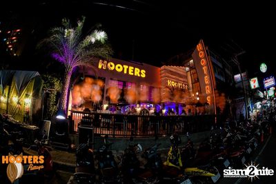 Grand Opening at Hooters Pattaya, Pattaya Beach Road — photo 69