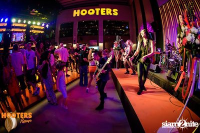Grand Opening at Hooters Pattaya, Pattaya Beach Road — photo 89