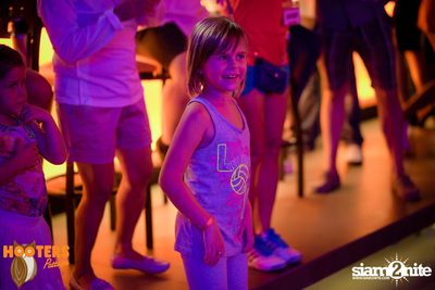 Grand Opening at Hooters Pattaya, Pattaya Beach Road — photo 92