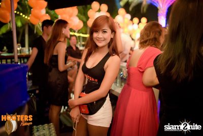 Grand Opening at Hooters Pattaya, Pattaya Beach Road — photo 111