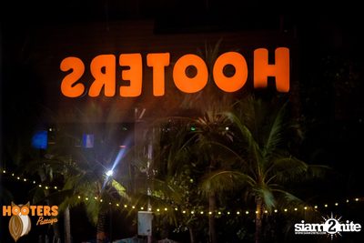 Grand Opening at Hooters Pattaya, Pattaya Beach Road — photo 116
