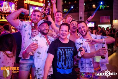 Grand Opening at Hooters Pattaya, Pattaya Beach Road — photo 131