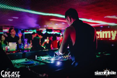 Saturday Night at Grease Bangkok, Sukhumvit Soi 49 — photo 27