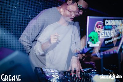 Saturday Night at Grease Bangkok, Sukhumvit Soi 49 — photo 65