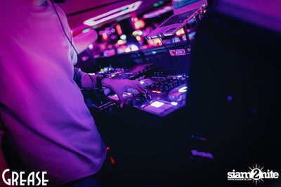 Saturday Night at Grease Bangkok, Sukhumvit Soi 49 — photo 66