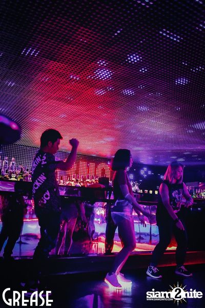 Saturday Night at Grease Bangkok, Sukhumvit Soi 49 — photo 72