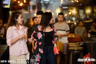 Seenspace Invasion ที่ร้าน Clouds, Fat'R Gut'z และ BREW Beers & Ciders — photo 9