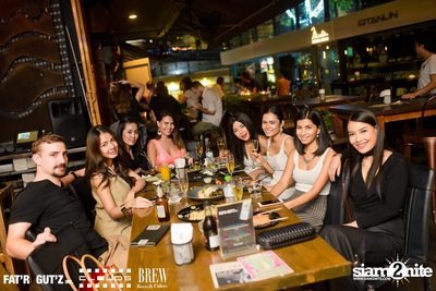 Seenspace Invasion ที่ร้าน Clouds, Fat'R Gut'z และ BREW Beers & Ciders — photo 14
