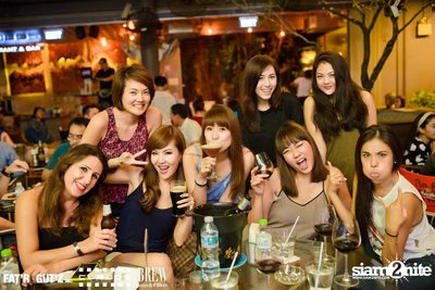 Seenspace Invasion ที่ร้าน Clouds, Fat'R Gut'z และ BREW Beers & Ciders — photo 21
