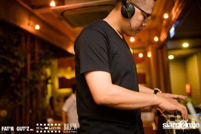 Seenspace Invasion ที่ร้าน Clouds, Fat'R Gut'z และ BREW Beers & Ciders — photo 29