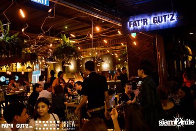Seenspace Invasion ที่ร้าน Clouds, Fat'R Gut'z และ BREW Beers & Ciders — photo 39