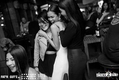 Seenspace Invasion ที่ร้าน Clouds, Fat'R Gut'z และ BREW Beers & Ciders — photo 55