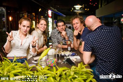 Seenspace Invasion ที่ร้าน Clouds, Fat'R Gut'z และ BREW Beers & Ciders — photo 64