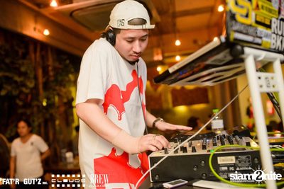 Seenspace Invasion ที่ร้าน Clouds, Fat'R Gut'z และ BREW Beers & Ciders — photo 81