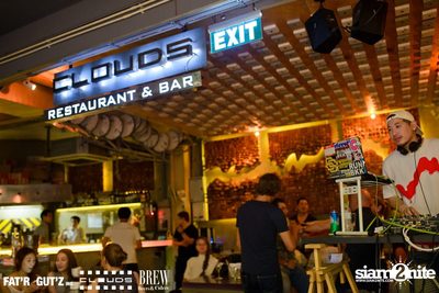 Seenspace Invasion ที่ร้าน Clouds, Fat'R Gut'z และ BREW Beers & Ciders — photo 85