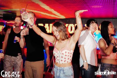 Friday Night at Grease Bangkok, Sukhumvit Soi 49 — photo 17