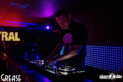 Friday Night at Grease Bangkok, Sukhumvit Soi 49 — photo 46