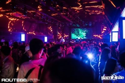 ปาร์ตี้คืนวันศุกร์ ที่ร้าน รูท ซิกตี้ซิกคลับ อาร์ซีเอ — photo 19